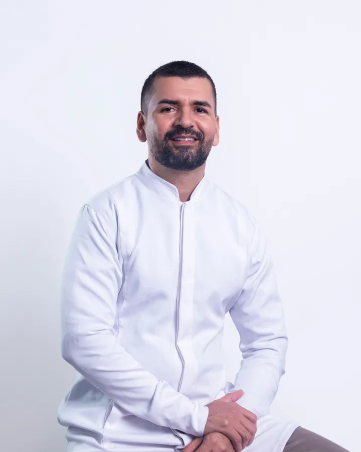 Dr. Pau Riera Camps